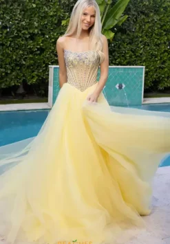 Portia and Scarlett XO047