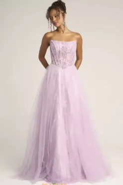 Portia and Scarlett XO023