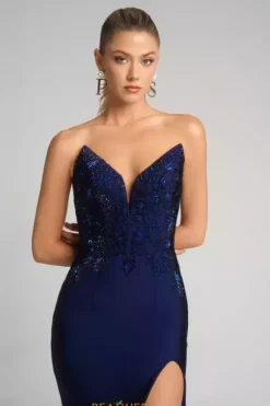 Portia and Scarlett XO067