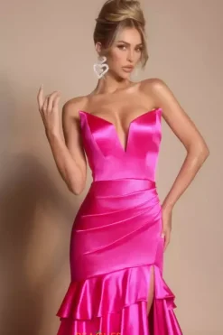 Portia and Scarlett XO021