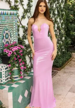 Portia and Scarlett XO029