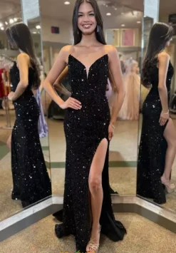 Portia and Scarlett XO099