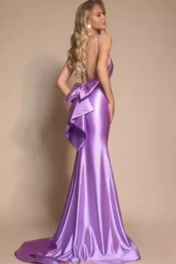 Portia and Scarlett XO095