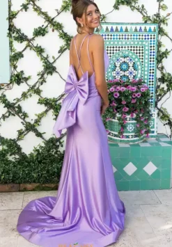 Portia and Scarlett XO095