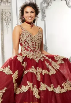 Vizcaya Quinceanera 89324
