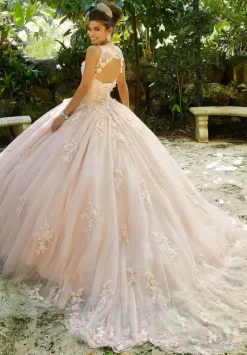 Vizcaya Quinceanera 89244