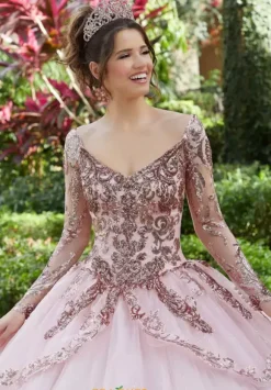 Vizcaya Quinceanera 60128