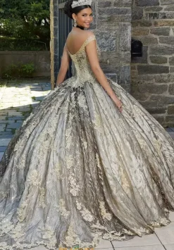Vizcaya Quinceanera 89347
